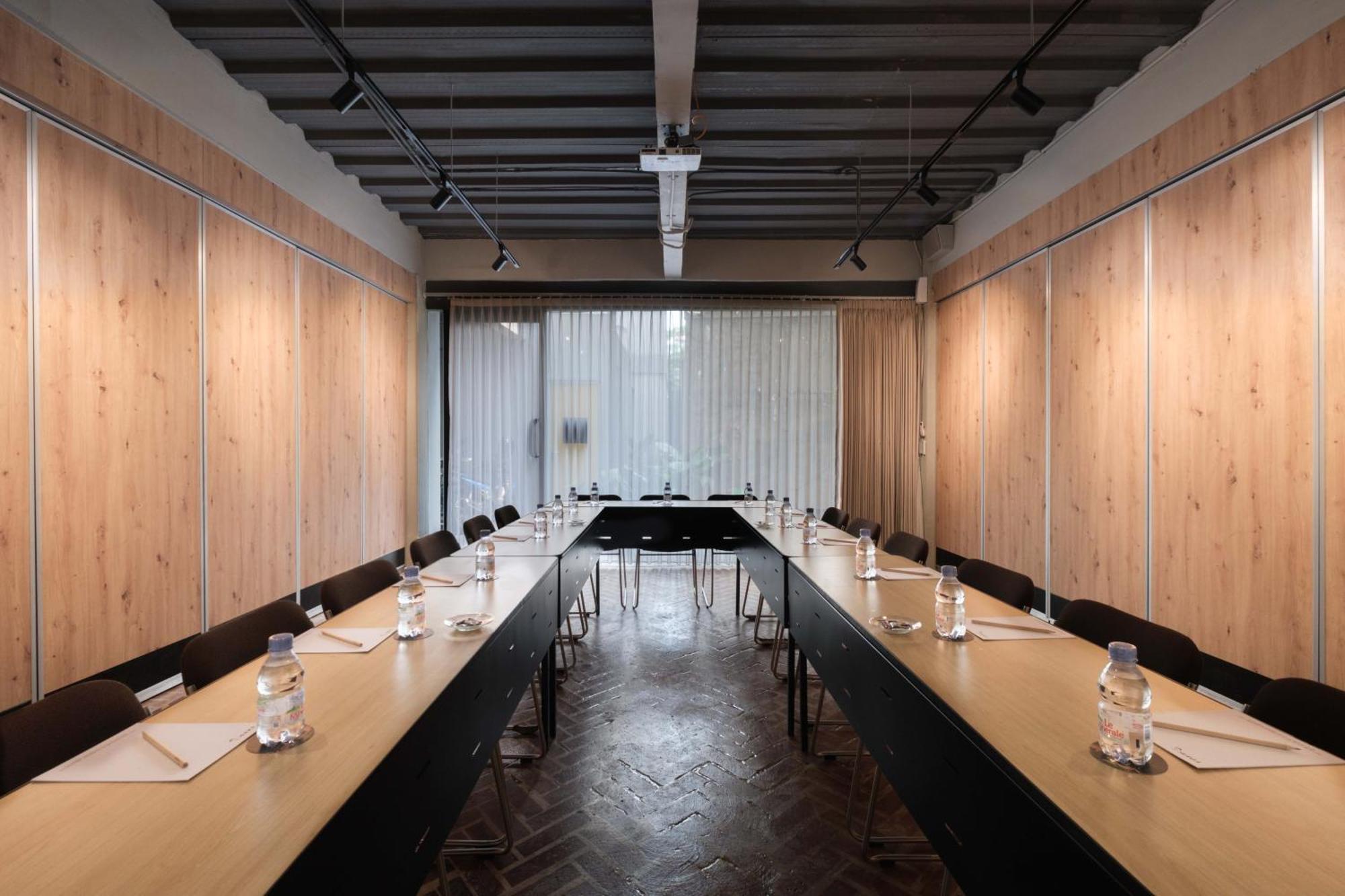 Teduh Simatupang Hotel Jakarta Exterior photo